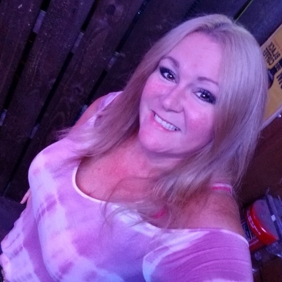 Meet your Posher, Pamela - Picture 3 of 3